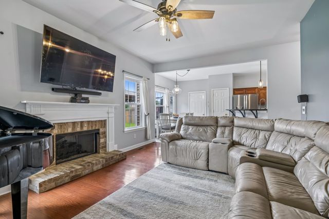 2268 Dewey Dr, Spring Hill, TN 37174