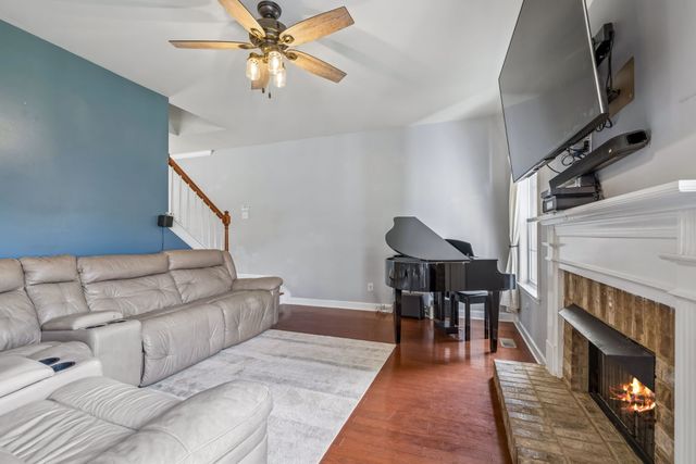 2268 Dewey Dr, Spring Hill, TN 37174