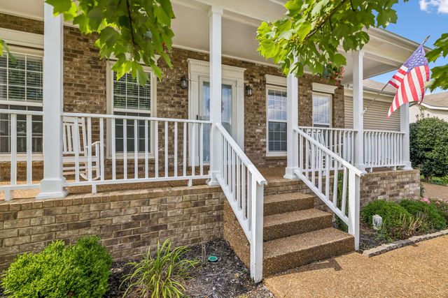2268 Dewey Dr, Spring Hill, TN 37174