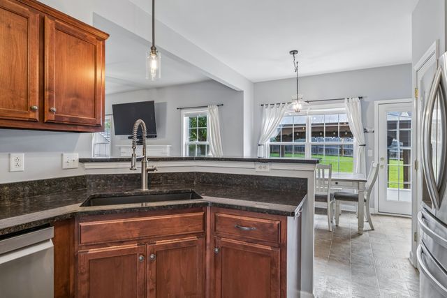 2268 Dewey Dr, Spring Hill, TN 37174