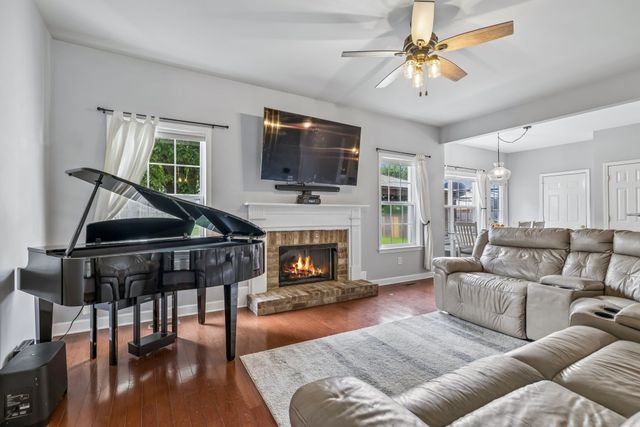 2268 Dewey Dr, Spring Hill, TN 37174