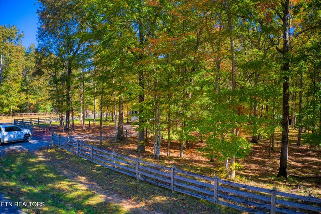 273 Spruce Creek Drive, Jamestown, TN 38556