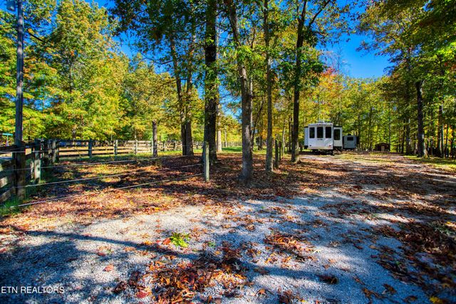 273 Spruce Creek Drive, Jamestown, TN 38556