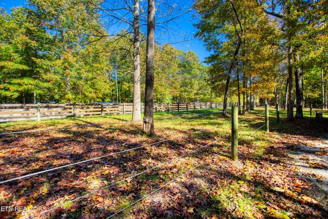 273 Spruce Creek Drive, Jamestown, TN 38556