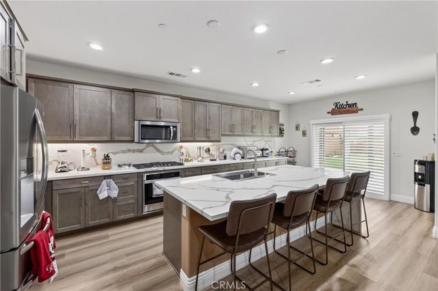 15575 Parry Peak, Fontana, CA 92336