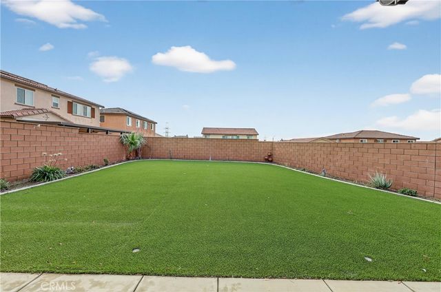 15575 Parry Peak, Fontana, CA 92336