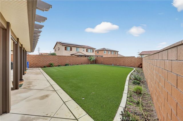 15575 Parry Peak, Fontana, CA 92336