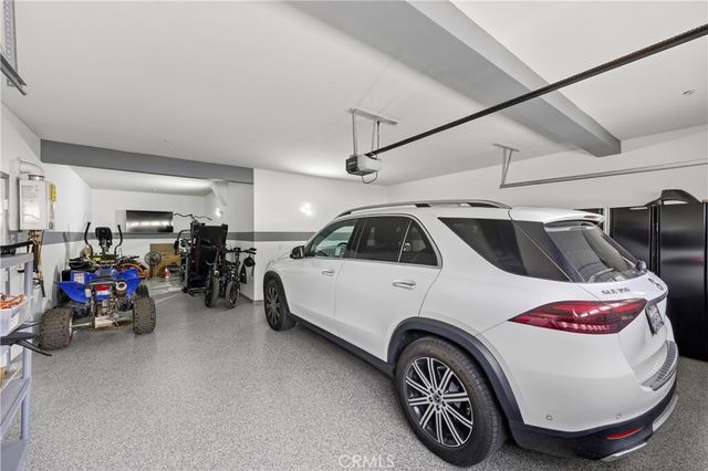 15575 Parry Peak, Fontana, CA 92336