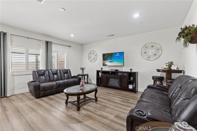 15575 Parry Peak, Fontana, CA 92336