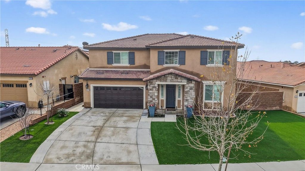 15575 Parry Peak, Fontana, CA 92336