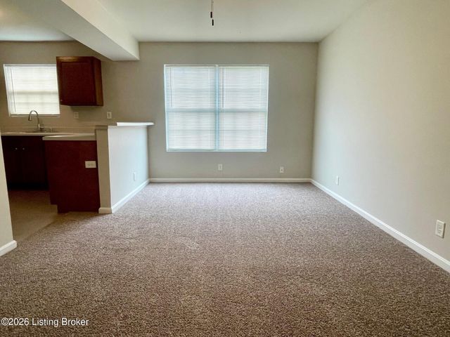 3544 Brockton Ln 3, Louisville, KY 40220