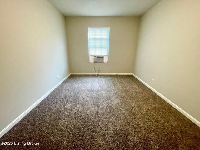 3544 Brockton Ln 3, Louisville, KY 40220