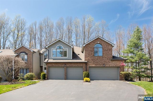 111 Lakeview Drive, Old Tappan, NJ 07675