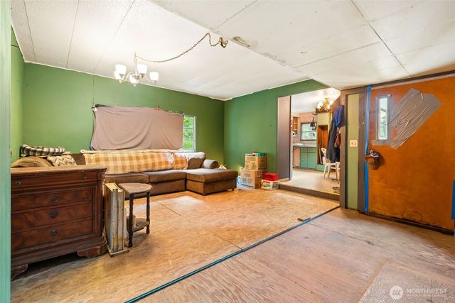 1586 King Road, Winlock, WA 98596