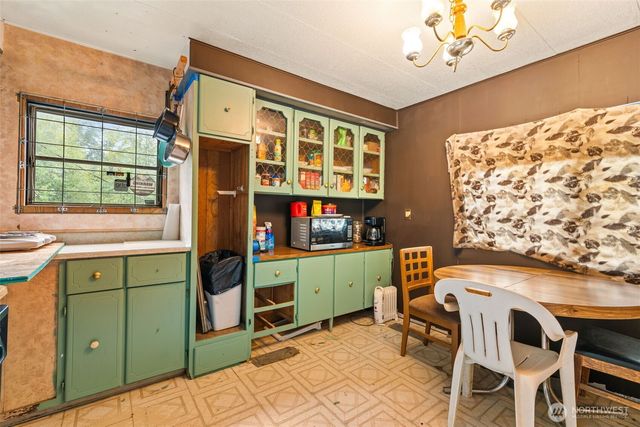 1586 King Road, Winlock, WA 98596