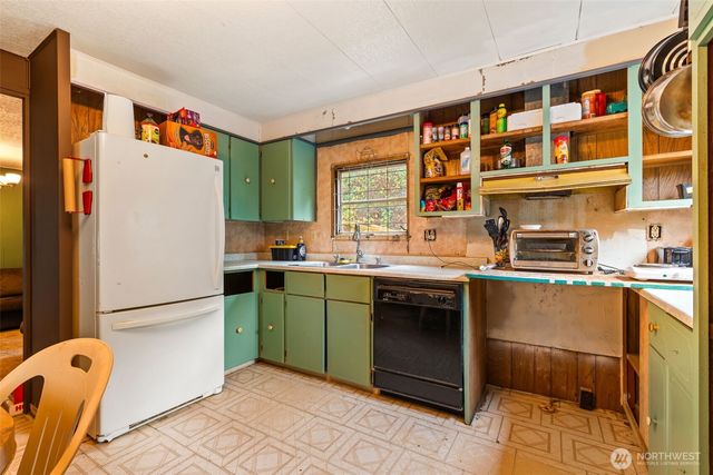 1586 King Road, Winlock, WA 98596