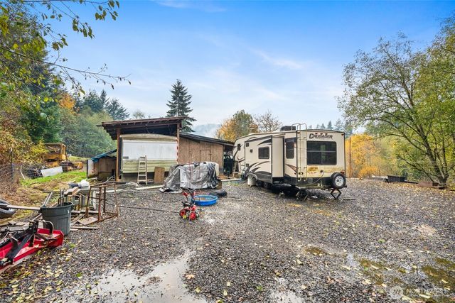 1586 King Road, Winlock, WA 98596