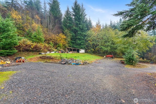 1586 King Road, Winlock, WA 98596