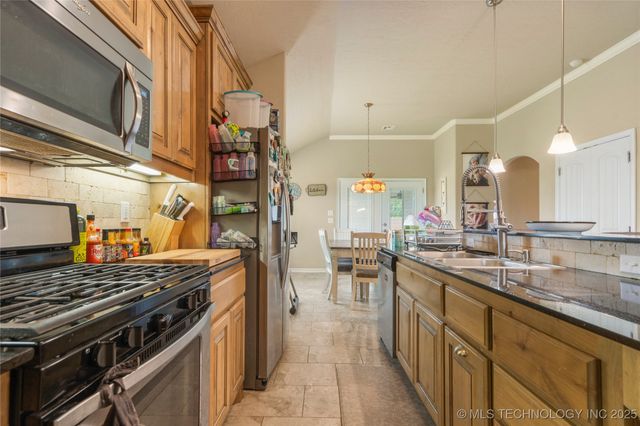 13503 E 134th Street North, Collinsville, OK 74021