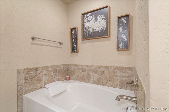 13503 E 134th Street North, Collinsville, OK 74021