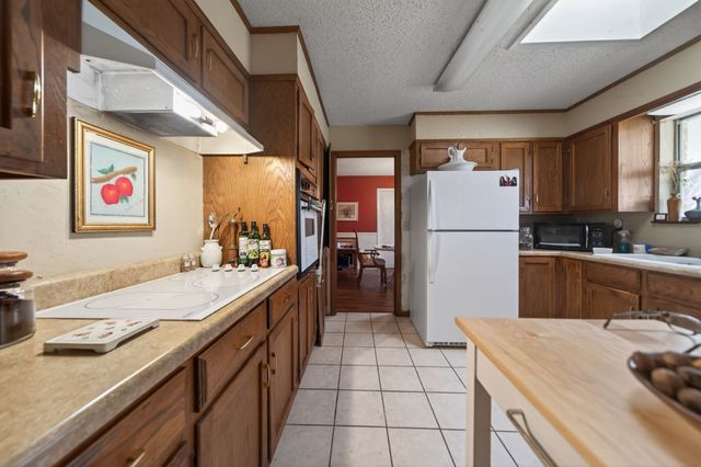 3904 Bandera Drive, De Cordova, TX 76049