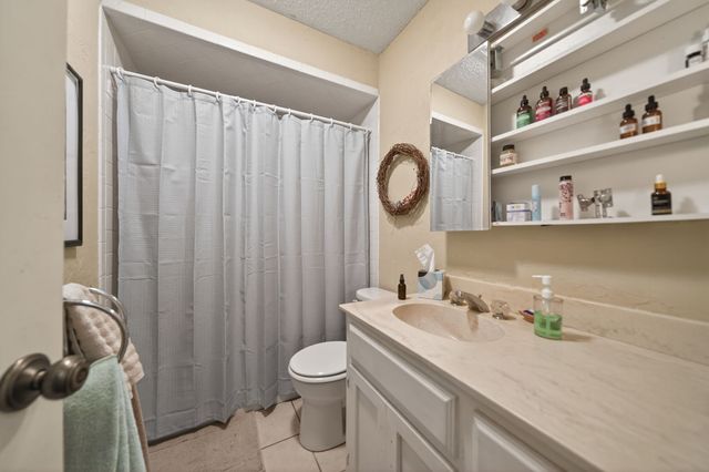 3904 Bandera Drive, De Cordova, TX 76049