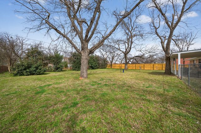 3904 Bandera Drive, De Cordova, TX 76049