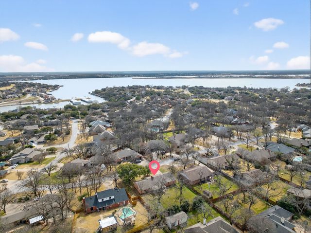 3904 Bandera Drive, De Cordova, TX 76049