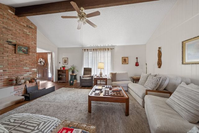 3904 Bandera Drive, De Cordova, TX 76049