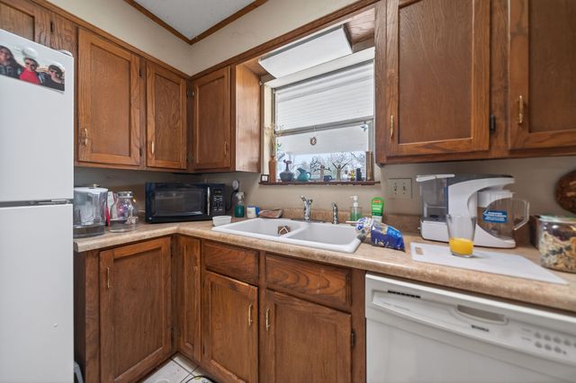 3904 Bandera Drive, De Cordova, TX 76049