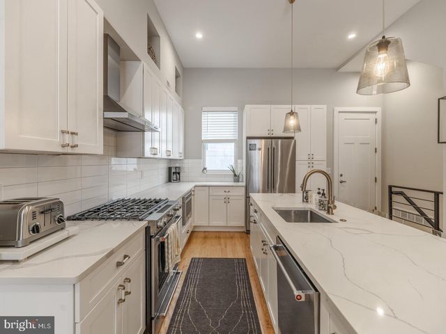 129 W ALLEN ST, Philadelphia, PA 19123