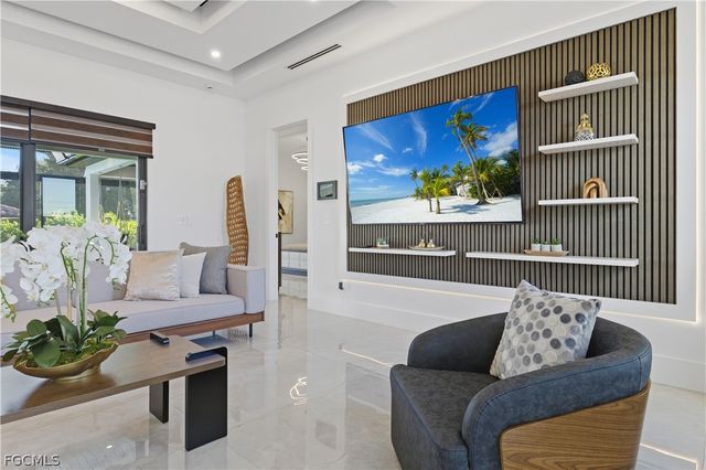 2402 Everest PKWY, Cape Coral, FL 33904