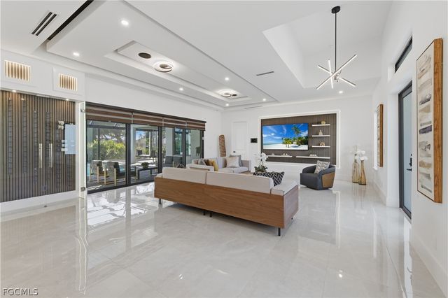 2402 Everest PKWY, Cape Coral, FL 33904