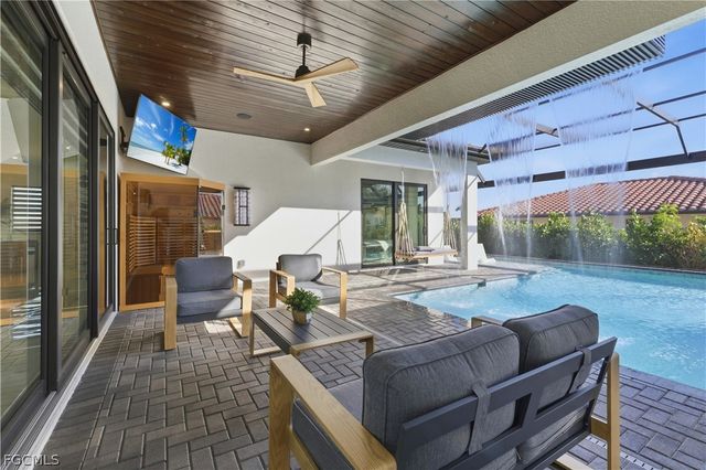 2402 Everest PKWY, Cape Coral, FL 33904