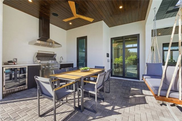 2402 Everest PKWY, Cape Coral, FL 33904