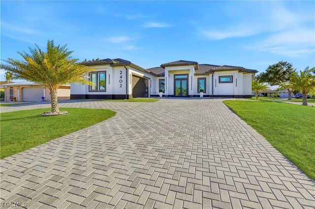 2402 Everest PKWY, Cape Coral, FL 33904