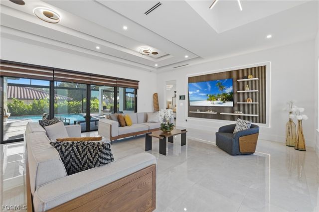 2402 Everest PKWY, Cape Coral, FL 33904