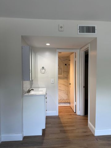 411 SE 8th Street SE 125, Deerfield Beach, FL 33441