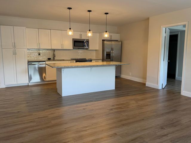 411 SE 8th Street SE 125, Deerfield Beach, FL 33441