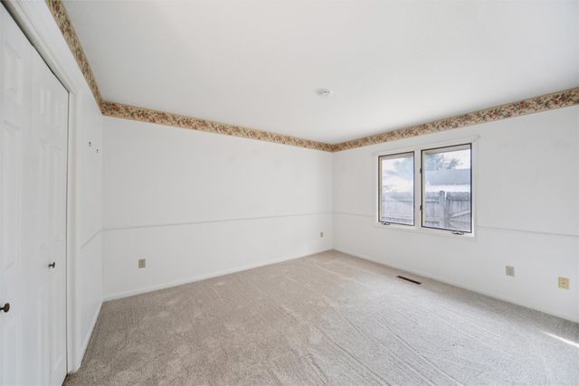 1915 Locust Street, Granger, IA 50109