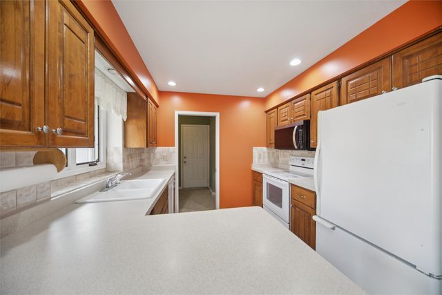 1915 Locust Street, Granger, IA 50109