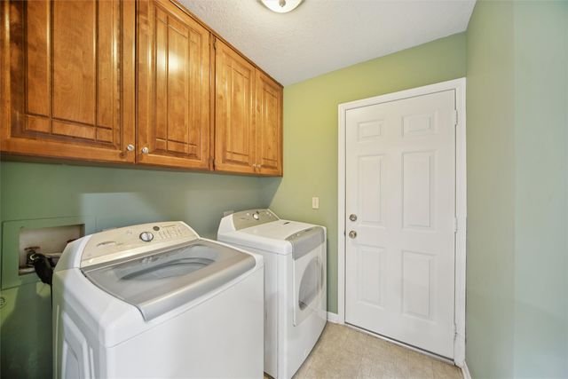 1915 Locust Street, Granger, IA 50109