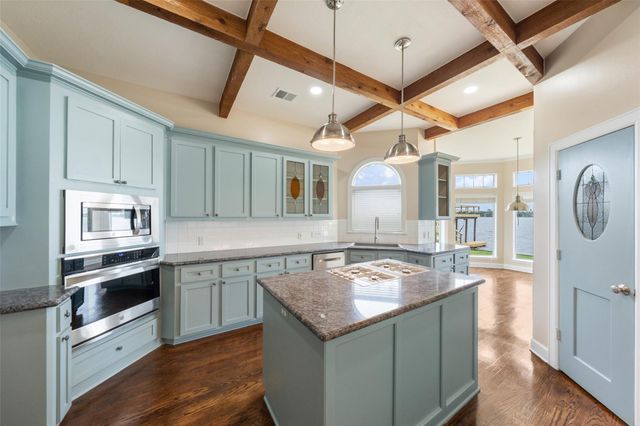 12130 Sagittarius Drive E, Willis, TX 77318