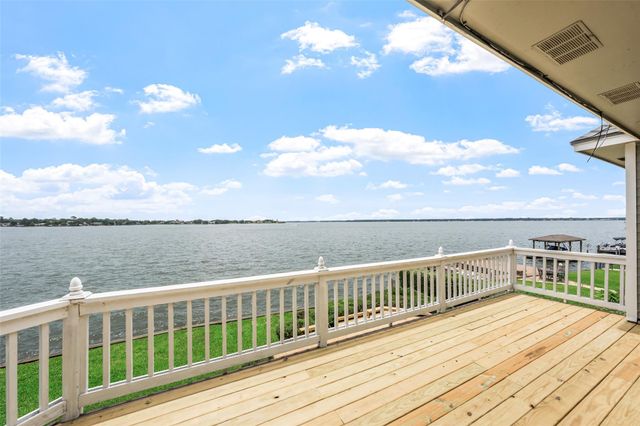 12130 Sagittarius Drive E, Willis, TX 77318