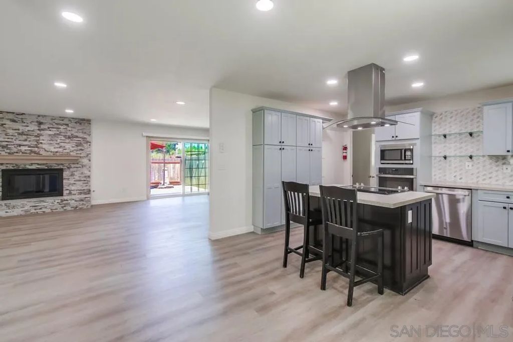 13918 Putney Rd, Poway, CA 92064