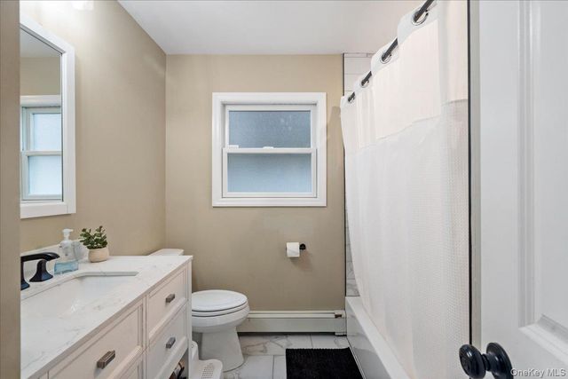 385 Grant Avenue, Copiague, NY 11726