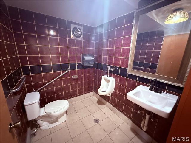 4631 Morganford Road, St Louis, MO 63116