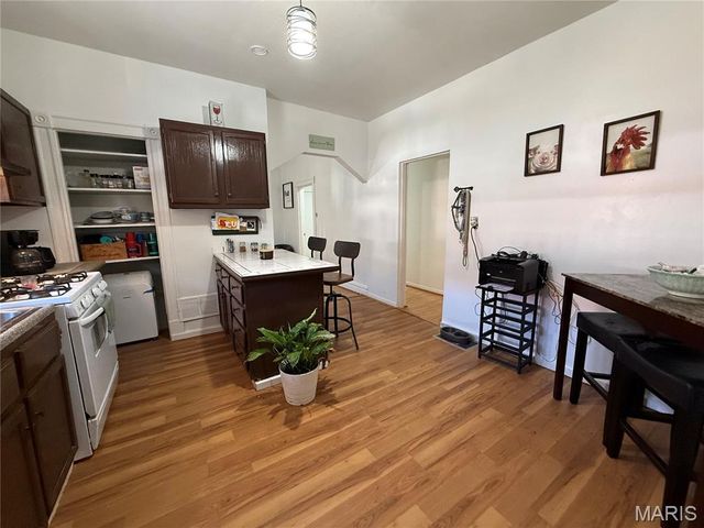 4631 Morganford Road, St Louis, MO 63116