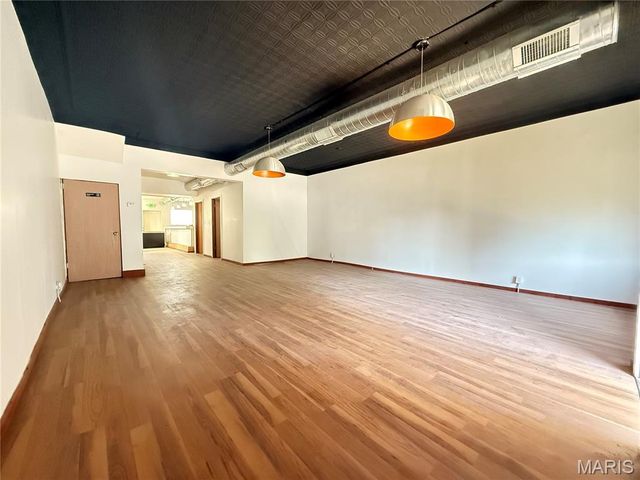 4631 Morganford Road, St Louis, MO 63116