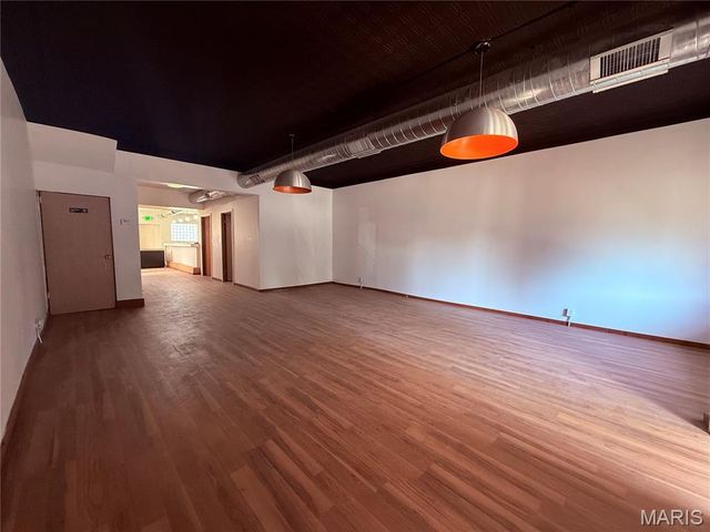 4631 Morganford Road, St Louis, MO 63116